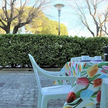 Cozy Flat With Patio Bibione